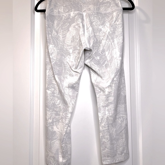 Lululemon Crop Leggings - Picture 2 of 5